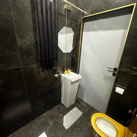 דירה Shine Prywatne Jacuzzi Starowislna קרקוב