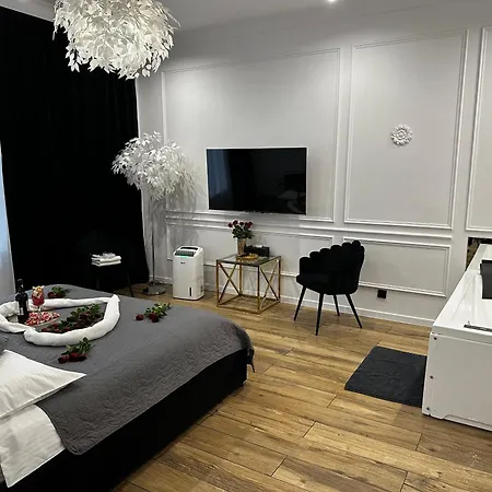 Z Jacuzzi Shine Starowislna * 크라쿠프