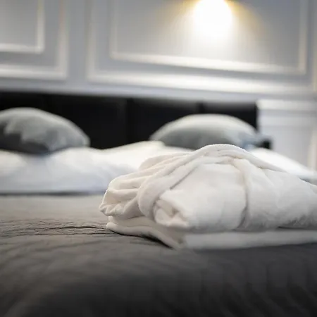 아파트 Z Jacuzzi Shine Starowislna *