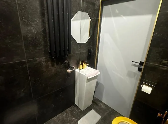 Appartamento Z Jacuzzi Shine Starowislna Cracovia