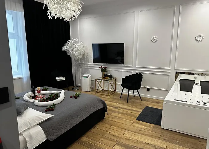 Z Jacuzzi Shine Starowislna * 크라쿠프