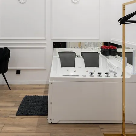 Апартаменты Z Jacuzzi Shine Starowislna