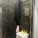 Shine Prywatne Jacuzzi Starowiślna