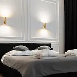Shine Prywatne Jacuzzi Starowiślna