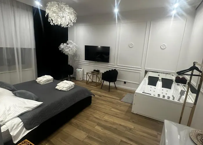 Z Jacuzzi Shine Starowislna Krakkó